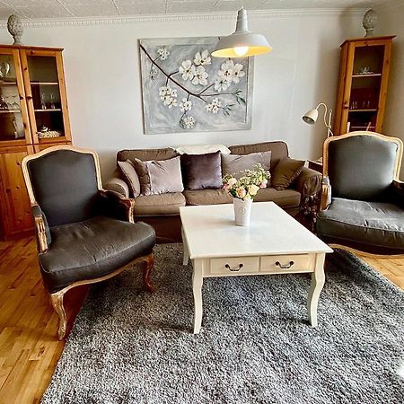 Gemuetliche Ferienwohnung Sagard Bagian luar foto