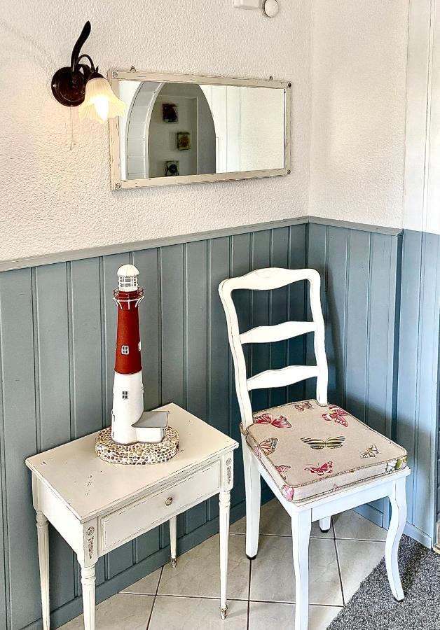 Gemuetliche Ferienwohnung Sagard Bagian luar foto
