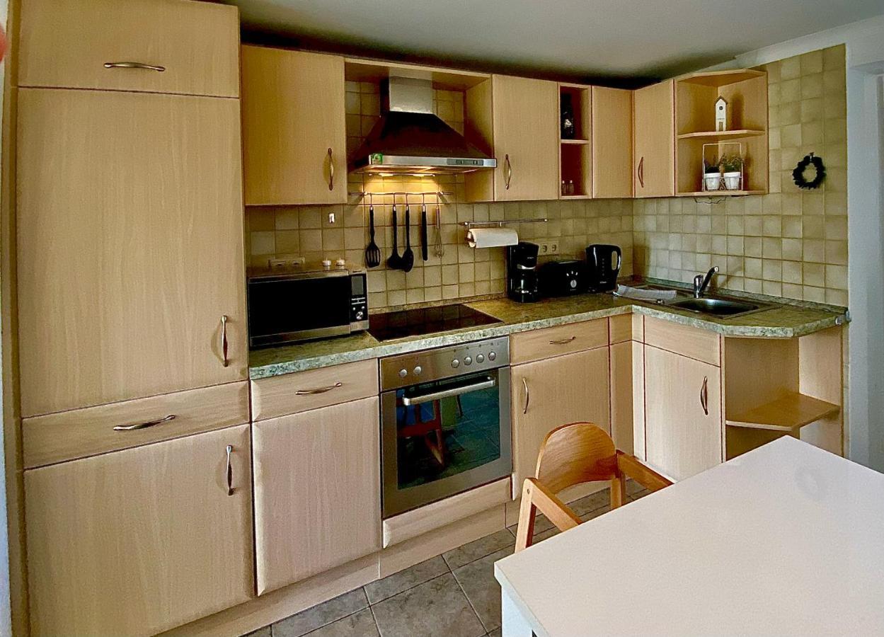 Gemuetliche Ferienwohnung Sagard Bagian luar foto
