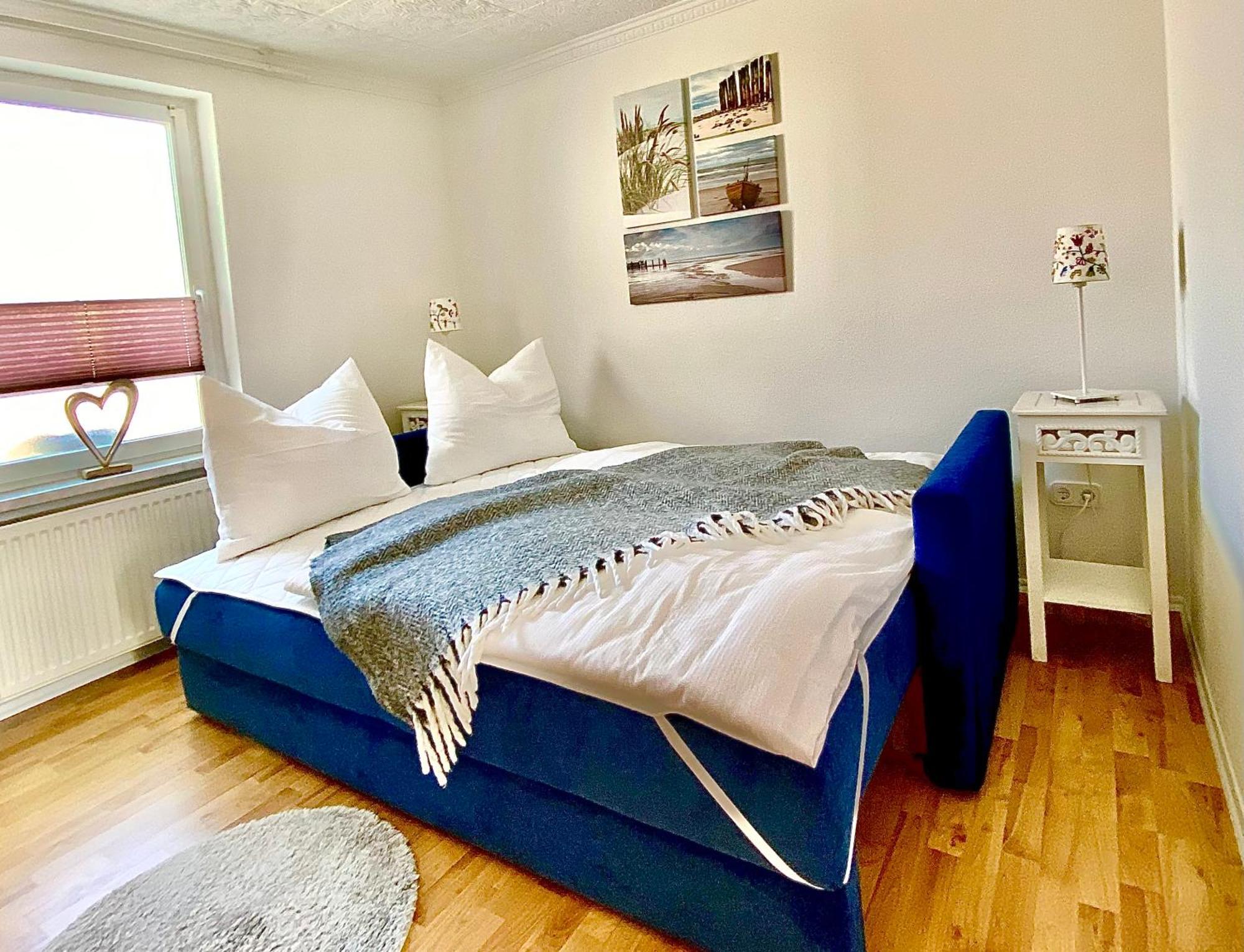 Gemuetliche Ferienwohnung Sagard Bagian luar foto