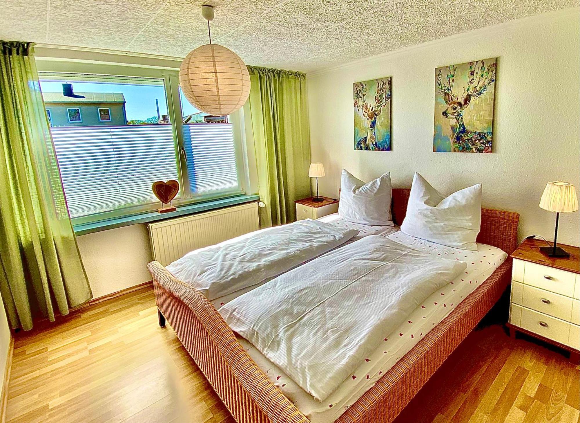 Gemuetliche Ferienwohnung Sagard Bagian luar foto